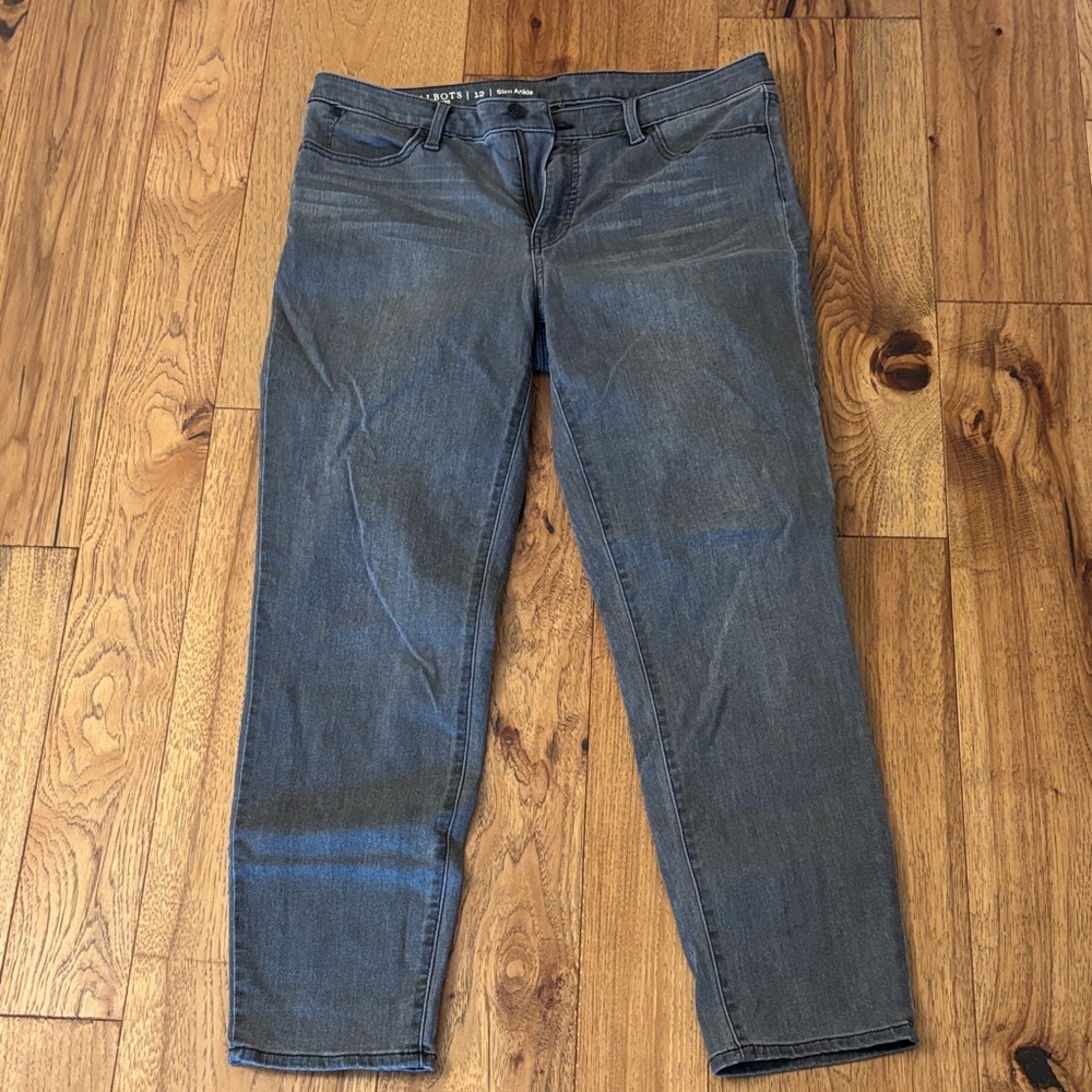 Talbots Women's Cropped Ankle Jeans in grey wash.